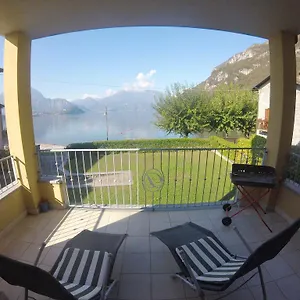 Apartment White Beach, Lierna